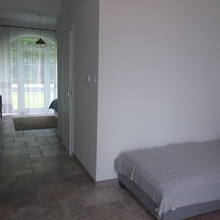 Dworek Akacja Uslugi Hotelarskie Janowiec Eksteriør bilde