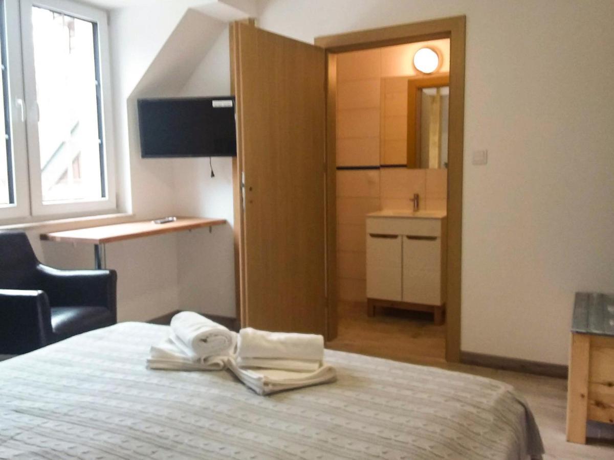 Dworek Akacja Uslugi Hotelarskie Janowiec Eksteriør bilde